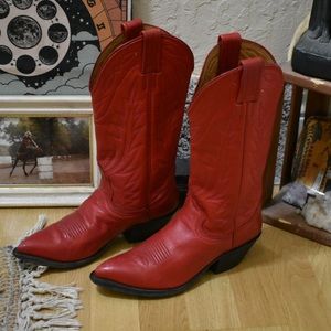 - Beautiful red vintage Nocona cowgirl boots